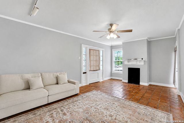 406 E Mulberry, San Antonio, TX 78212