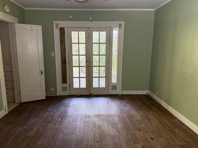 100 Smith Street, Naples, TX 75568