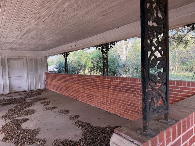 100 Smith Street, Naples, TX 75568