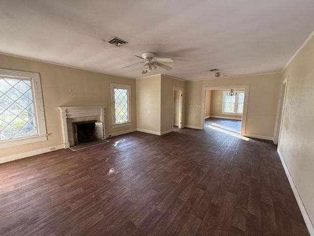 100 Smith Street, Naples, TX 75568