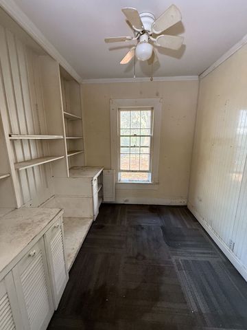 100 Smith Street, Naples, TX 75568