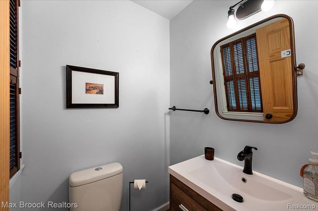 31617 Auburn Drive, Beverly Hills Village, MI 48025
