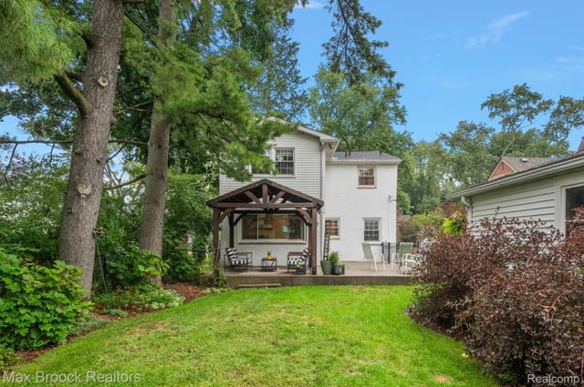 31617 Auburn Drive, Beverly Hills Village, MI 48025