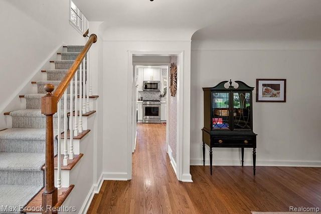 31617 Auburn Drive, Beverly Hills Village, MI 48025