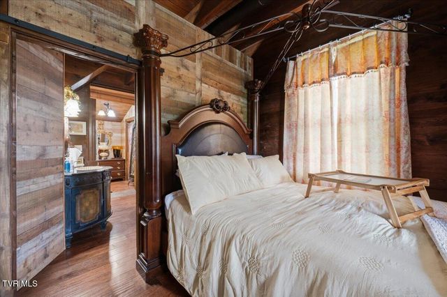 2248 Netherland Inn Road, Kingsport, TN 37660