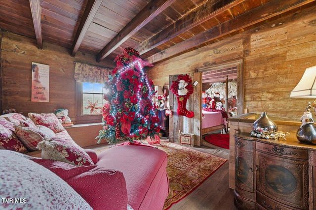 2248 Netherland Inn Road, Kingsport, TN 37660