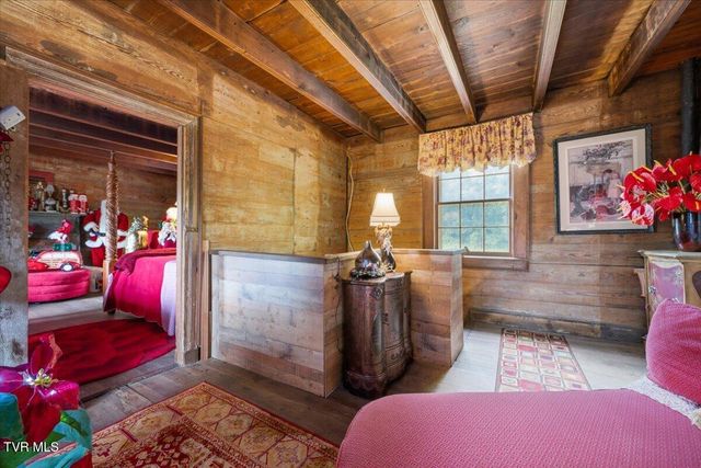2248 Netherland Inn Road, Kingsport, TN 37660