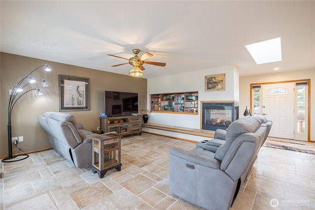 1250 Thornton Drive, Sequim, WA 98382