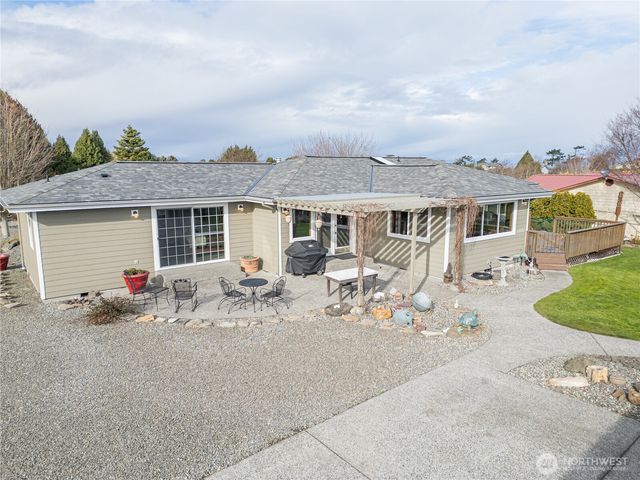 1250 Thornton Drive, Sequim, WA 98382