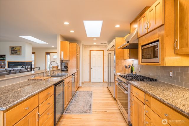 1250 Thornton Drive, Sequim, WA 98382