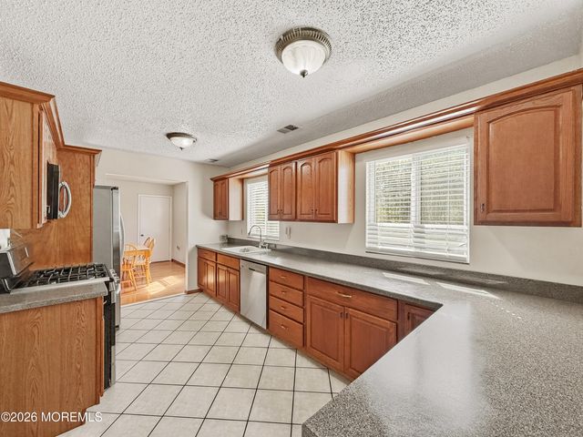 600 Carolina Avenue, Brick, NJ 08724