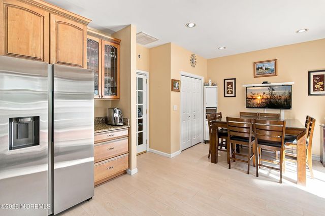 3 Skyline Drive, Hazlet, NJ 07730