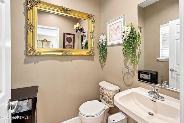 3 Skyline Drive, Hazlet, NJ 07730