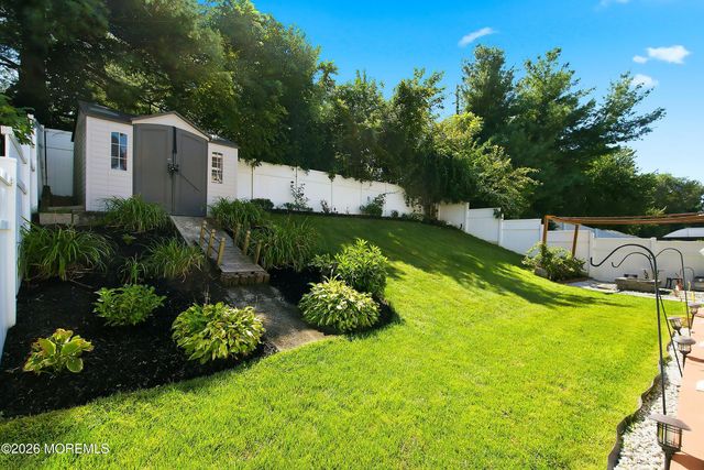 3 Skyline Drive, Hazlet, NJ 07730