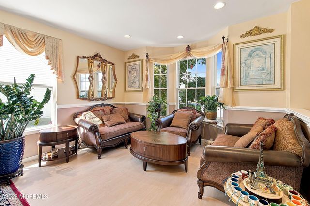 3 Skyline Drive, Hazlet, NJ 07730