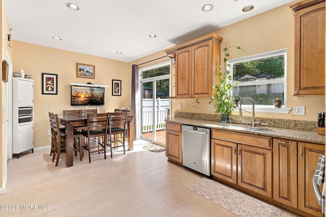 3 Skyline Drive, Hazlet, NJ 07730