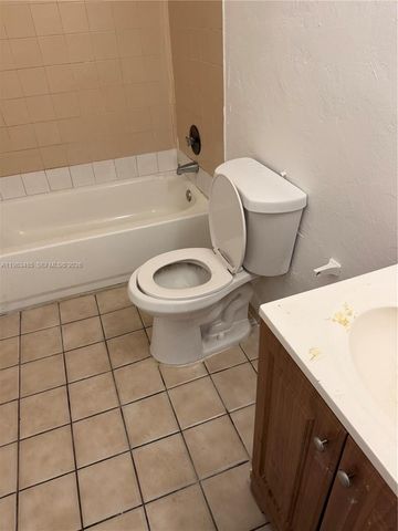 626 NW 10th Ter 2, Fort Lauderdale, FL 33311