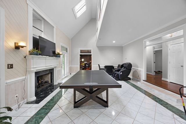 119 Stonehenge Dr, Jackson, TN 38305