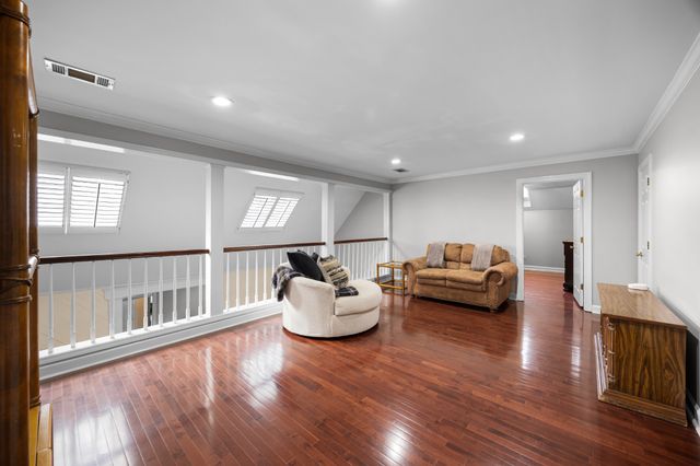 119 Stonehenge Dr, Jackson, TN 38305