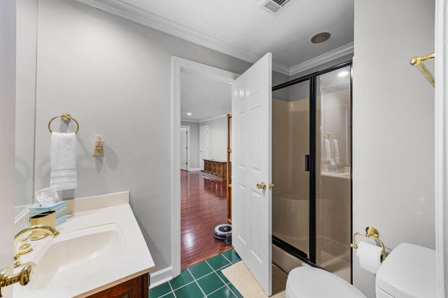 119 Stonehenge Dr, Jackson, TN 38305