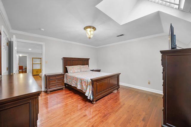 119 Stonehenge Dr, Jackson, TN 38305