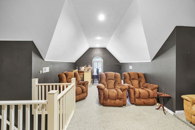 119 Stonehenge Dr, Jackson, TN 38305