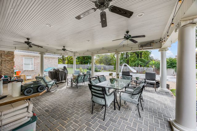 119 Stonehenge Dr, Jackson, TN 38305