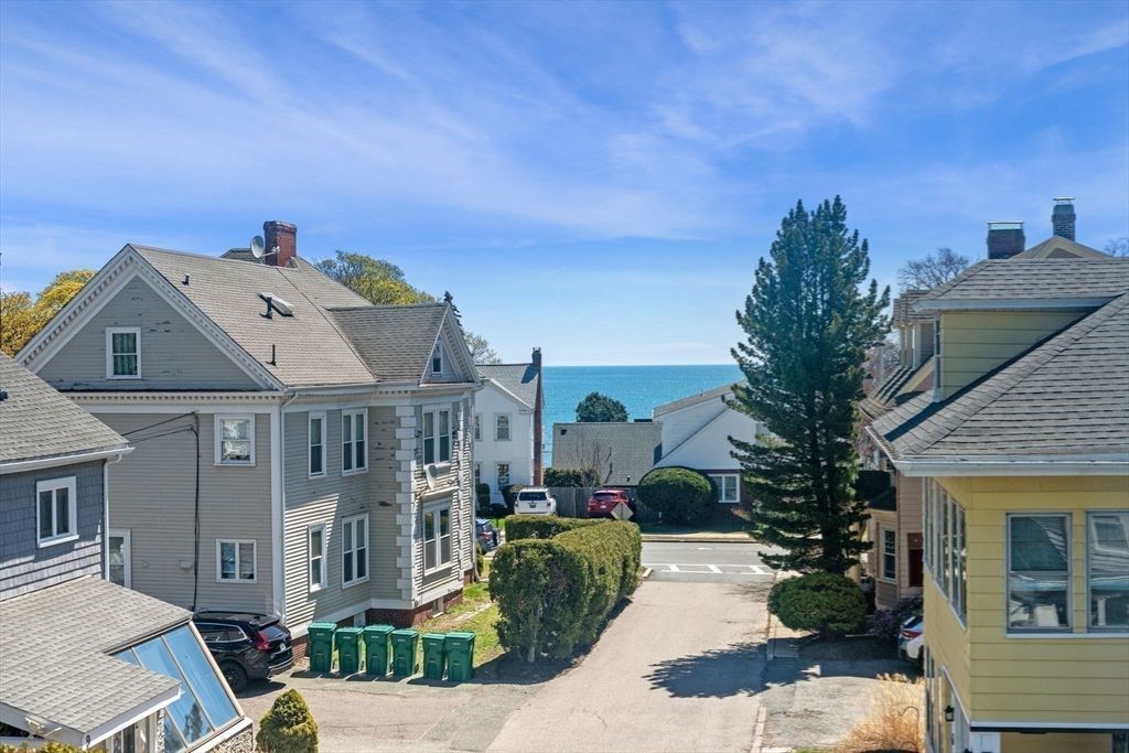 12-16 Landon Cir 3, Lynn, MA 01902