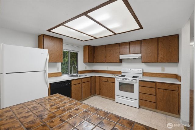 2795 NE John Carlson Road, Bremerton, WA 98311