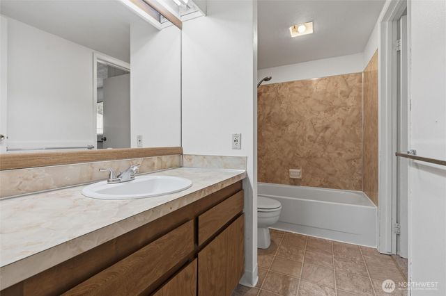 2795 NE John Carlson Road, Bremerton, WA 98311
