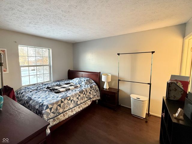 174 Country Aire Lane, Greenwood, IN 46143