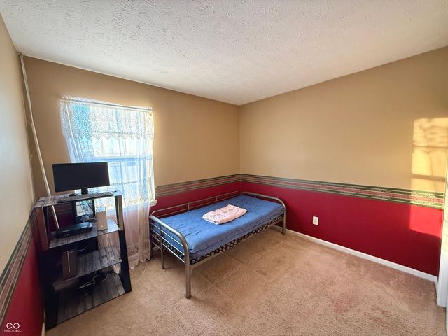 174 Country Aire Lane, Greenwood, IN 46143