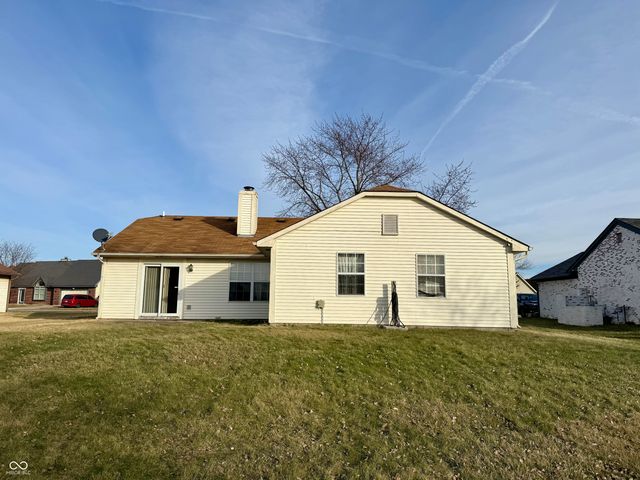 174 Country Aire Lane, Greenwood, IN 46143