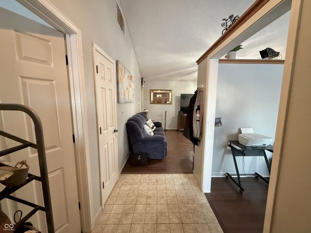 174 Country Aire Lane, Greenwood, IN 46143