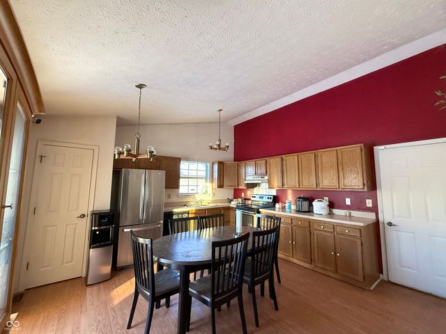 174 Country Aire Lane, Greenwood, IN 46143