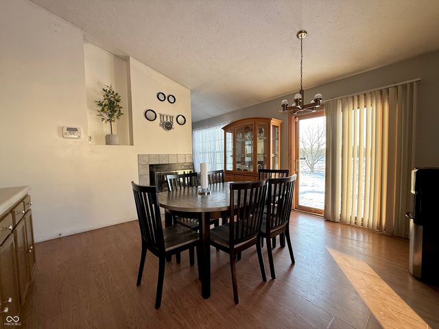 174 Country Aire Lane, Greenwood, IN 46143