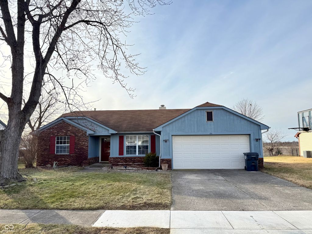 174 Country Aire Lane, Greenwood, IN 46143