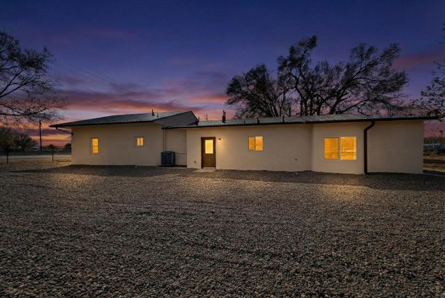 1067 Highway 314 NW, Los Lunas, NM 87031