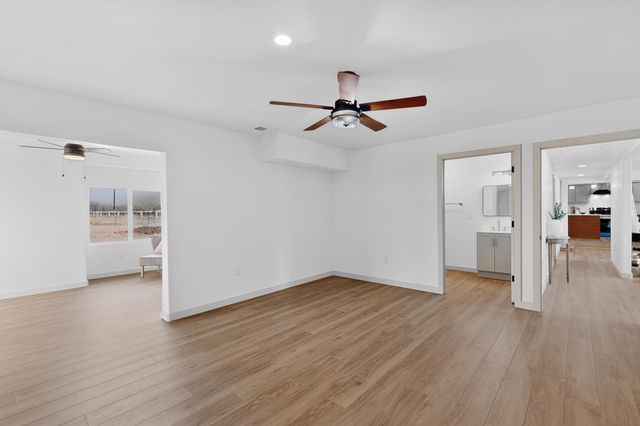 1067 Highway 314 NW, Los Lunas, NM 87031