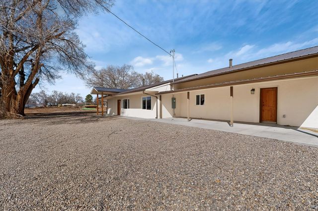1067 Highway 314 NW, Los Lunas, NM 87031