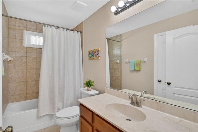 8696 Banyan Bay BLVD, Fort Myers, FL 33908