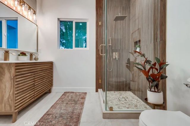 4016 6th Avenue, Leimert Park, CA 90008