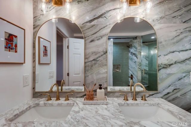 4016 6th Avenue, Leimert Park, CA 90008