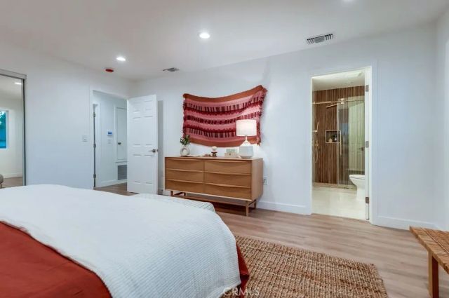 4016 6th Avenue, Leimert Park, CA 90008