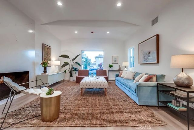 4016 6th Avenue, Leimert Park, CA 90008