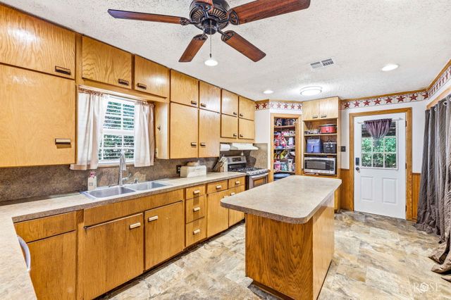 2704 Waco Street, San Angelo, TX 76901