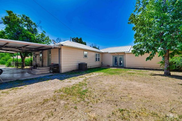 2704 Waco Street, San Angelo, TX 76901