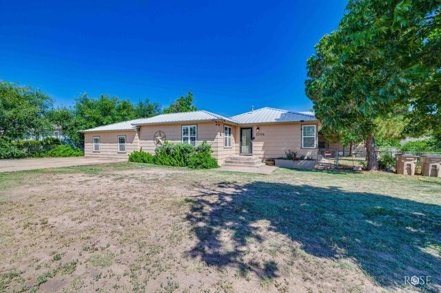 2704 Waco Street, San Angelo, TX 76901