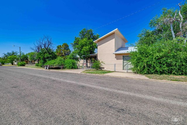 2704 Waco Street, San Angelo, TX 76901