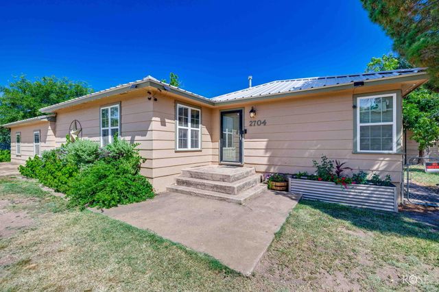 2704 Waco Street, San Angelo, TX 76901